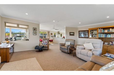 Photo of property in 6 Norfolk Place, Stoke, Nelson, 7011