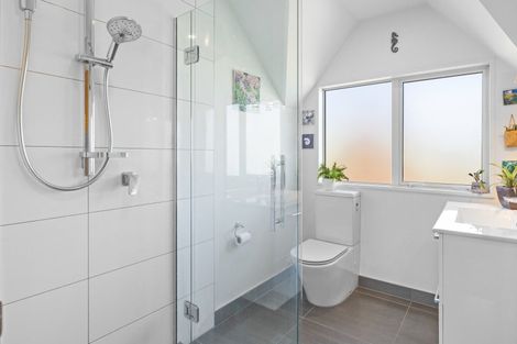 Photo of property in 16 Patricia Place, Harewood, Christchurch, 8051