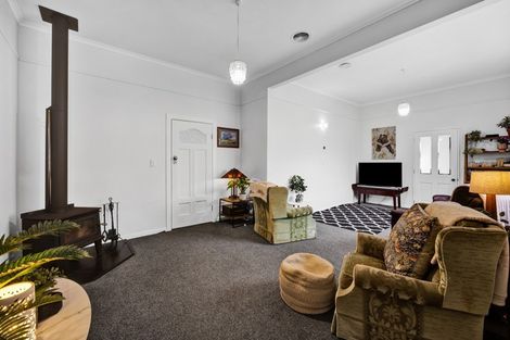 Photo of property in 16a Regan Street, Stratford, 4332