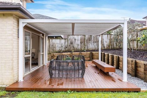 Photo of property in 11 Kouras Place, Flat Bush, Auckland, 2016