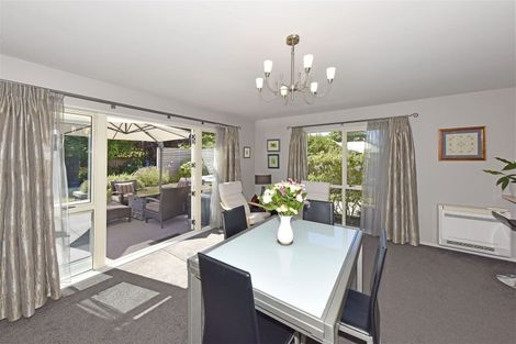 Photo of property in 11 Thornwood Place, Redwood, Christchurch, 8051