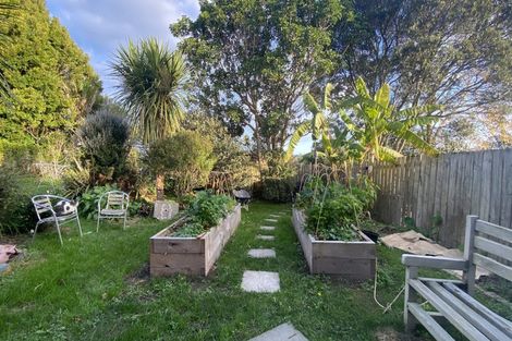 Photo of property in 41 Karaka Street, Helensville, 0800