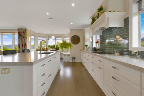 Photo of property in 2/2 Loe Place, Amberley, 7410