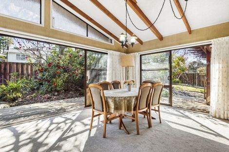 Photo of property in 55 Blakeborough Drive, Forrest Hill, Auckland, 0620