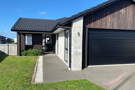 Photo of property in 41 Bert Wall Drive, Omokoroa, 3114