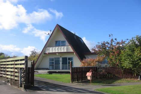 Photo of property in 6 Dove Place, Westbrook, Palmerston North, 4412