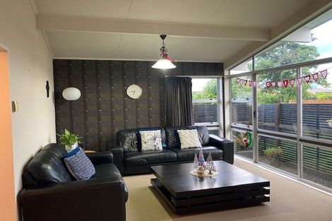 Photo of property in 15 Palliser Place, Milson, Palmerston North, 4414