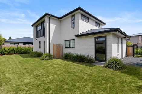 Photo of property in 32 Mohua Lane, Upper Riccarton, Christchurch, 8041