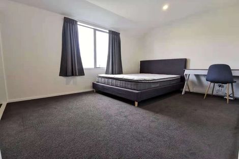 Photo of property in 1/2 Montana Avenue, Ilam, Christchurch, 8041