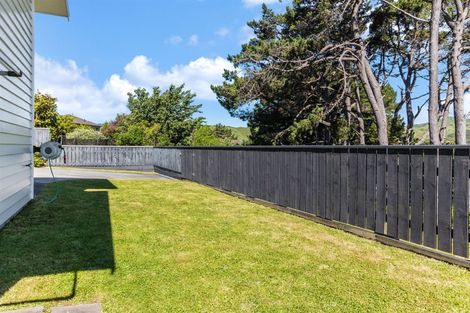 Photo of property in 21 Tasman Close, Aotea, Porirua, 5024