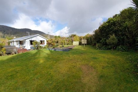 Photo of property in 34 Oxford Street, Taylorville, Greymouth, 7805