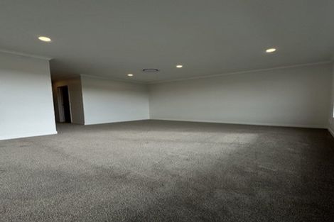 Photo of property in 5 Kikorangi Drive, Wainui, 0992