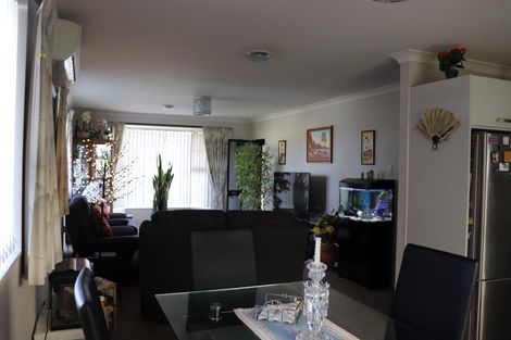 Photo of property in 84 Hakanoa Street, Huntly, 3700