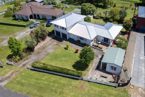 Photo of property in 77 Fergusson Street, Woodville, 4920