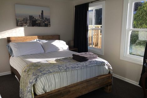 Photo of property in 58 Fairview Crescent, Kelburn, Wellington, 6012