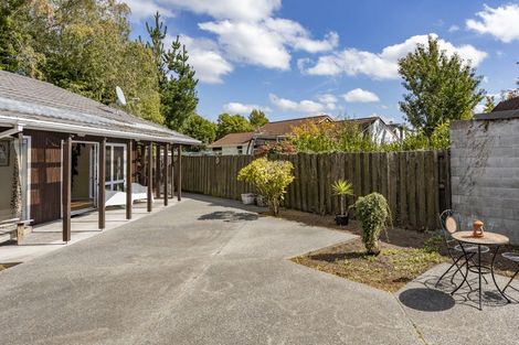 Photo of property in 2/38a Greers Road, Burnside, Christchurch, 8041