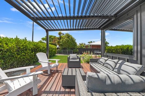 Photo of property in 30 Park Terrace, Waikuku Beach, 7473