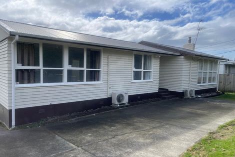 Photo of property in 20 Larnoch Road, Henderson, Auckland, 0610