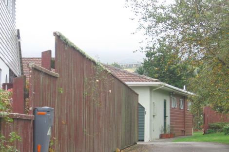 Photo of property in 2 Mckeefry Grove, Tawa, Wellington, 5028