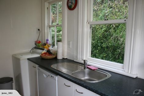 Photo of property in 143 Wadestown Road, Wadestown, Wellington, 6012