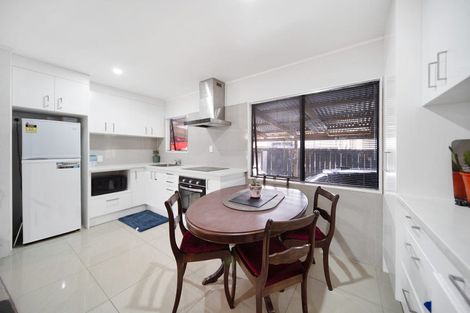 Photo of property in 178 Finlayson Avenue, Clendon Park, Auckland, 2103
