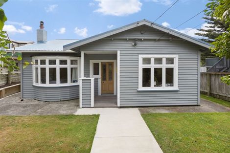 Photo of property in 102 Wexford Road, Miramar, Wellington, 6022