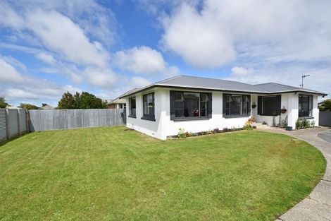 Photo of property in 9 Manapouri Street, Strathern, Invercargill, 9812
