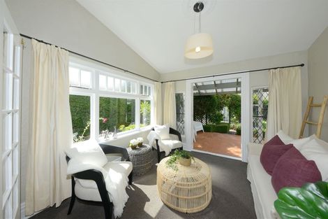 Photo of property in 14 Weston Road, St Albans, Christchurch, 8052