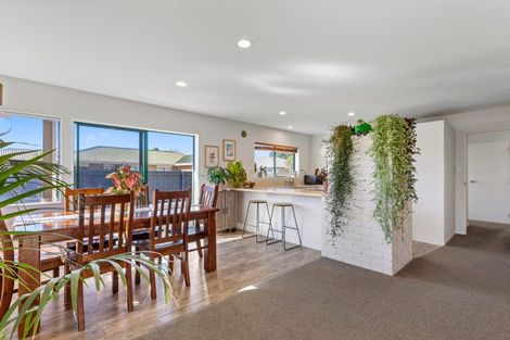 Photo of property in 88 Evans Road, Papamoa Beach, Papamoa, 3118