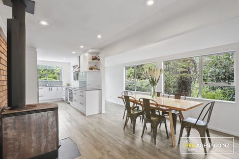 Photo of property in 639 Huia Road, Parau, Auckland, 0604