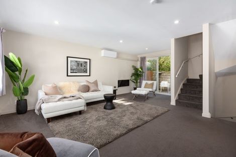 Photo of property in 30/31 Princess Terrace, Newtown, Wellington, 6021