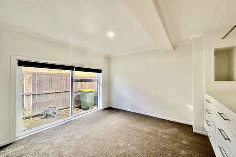 Photo of property in 2/49 Archers Road, Hillcrest, Auckland, 0629