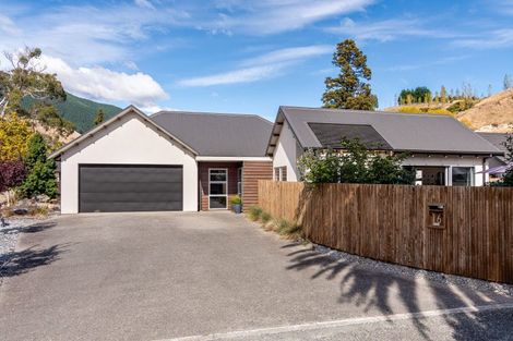 Photo of property in 16 Sunningdale Drive, Stoke, Nelson, 7011