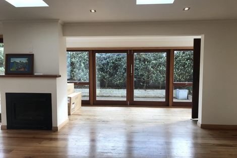 Photo of property in 4 Tobruk Crescent, Milford, Auckland, 0620