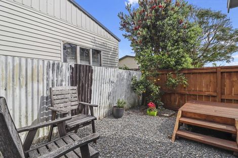 Photo of property in 18 Athenree Road, Athenree, Katikati, 3177