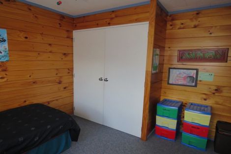 Photo of property in 23 Coates Street, Westport, 7825