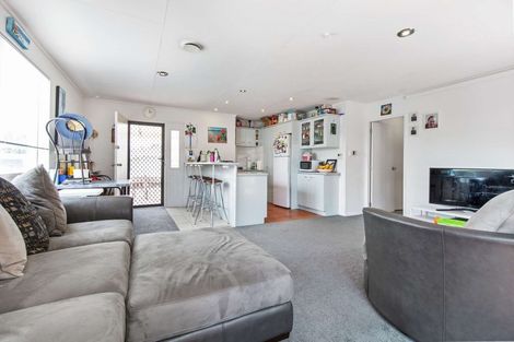 Photo of property in 20a Queen Road, Bellevue, Tauranga, 3110