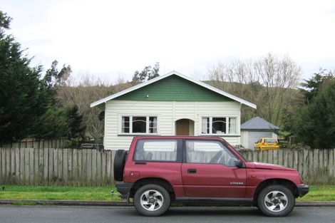 Photo of property in 74 Awaroa Road, Helensville, 0800