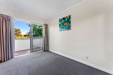 Photo of property in 11 Springbank Lane, Te Atatu Peninsula, Auckland, 0610
