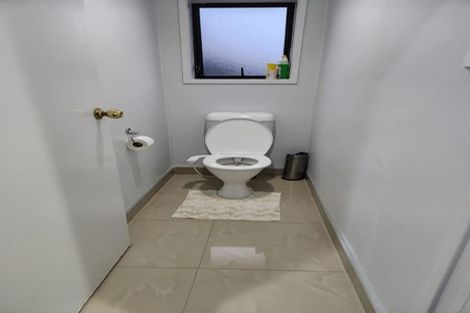 Photo of property in 2/34 Manuroa Road, Takanini, 2112