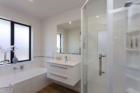 Photo of property in 37 Whitburn Avenue, Halswell, Christchurch, 8025