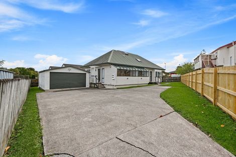Photo of property in 7 Gala Place, Henderson, Auckland, 0612