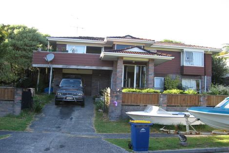 Photo of property in 5 Walnut Lane, Browns Bay, Auckland, 0630
