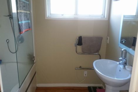 Photo of property in 1 Malters Place, Browns Bay, Auckland, 0630