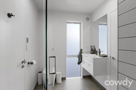 Photo of property in 3b Brookside Terrace, Bryndwr, Christchurch, 8053