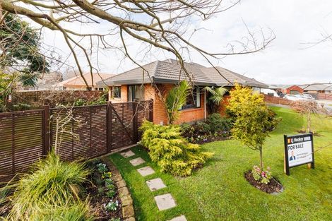 Photo of property in 1 Alpine Grove, Kelvin Grove, Palmerston North, 4414