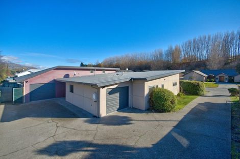Photo of property in 28 Sylvan Street, Lake Hayes, Queenstown, 9304