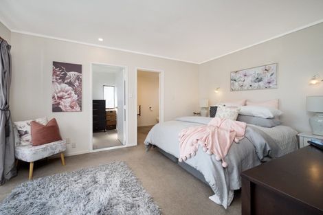 Photo of property in 5 Belmere Rise, Farm Cove, Auckland, 2012