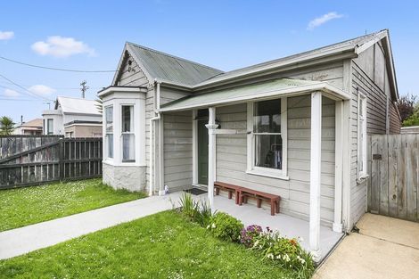 Photo of property in 25 Bathgate Street, South Dunedin, Dunedin, 9012