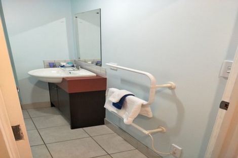 Photo of property in Harbour Green Apartments, 904/11 Union Street, Auckland Central, Auckland, 1010